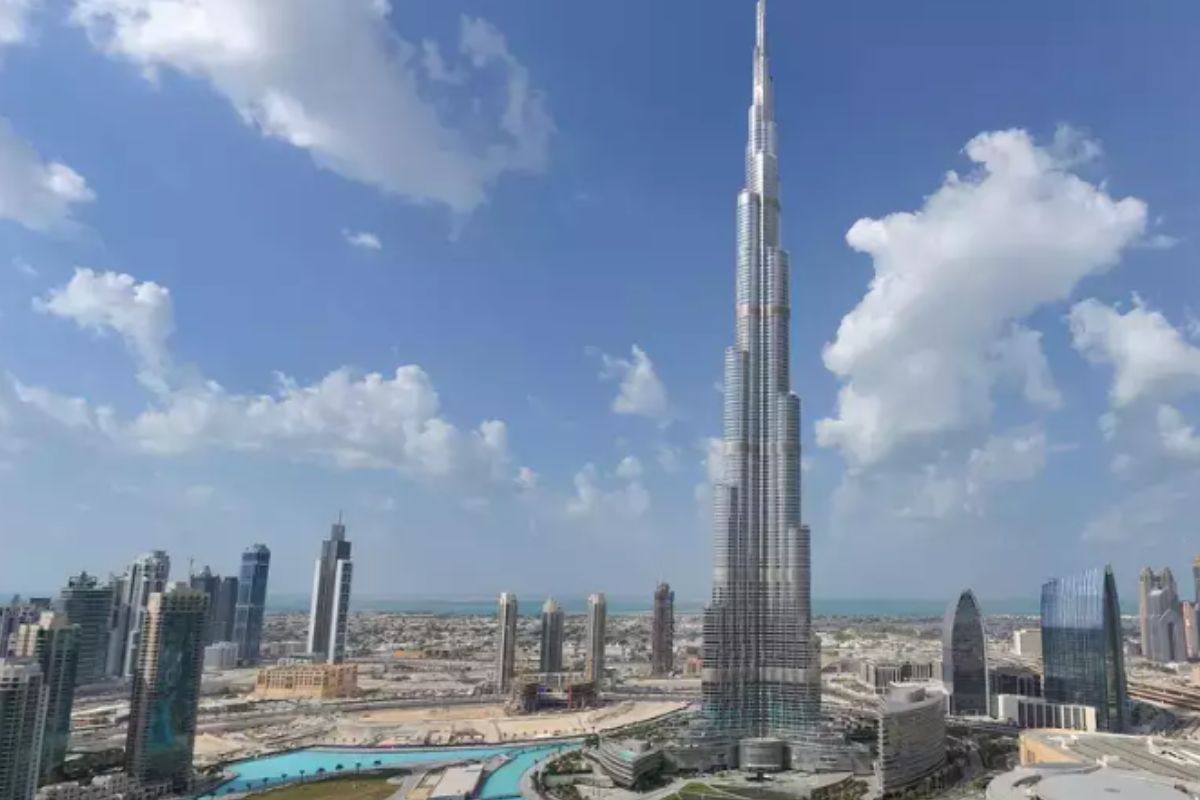 Visit Burj Khalifa Thing to Do for Fun in Downtown Dubai